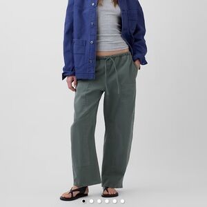 Gap Easy Double-Knee Barrel Pants, 100 percent cotton, district green, NWT